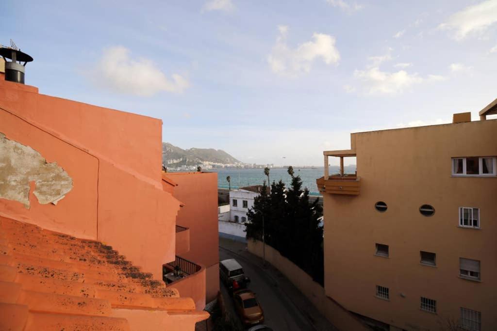 Duplex Con Vistas Al Mar Apartment La Línea de la Concepción Екстериор снимка